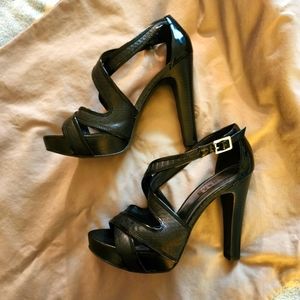 Lauren by Ralph Lauren black heels size 7.5B
